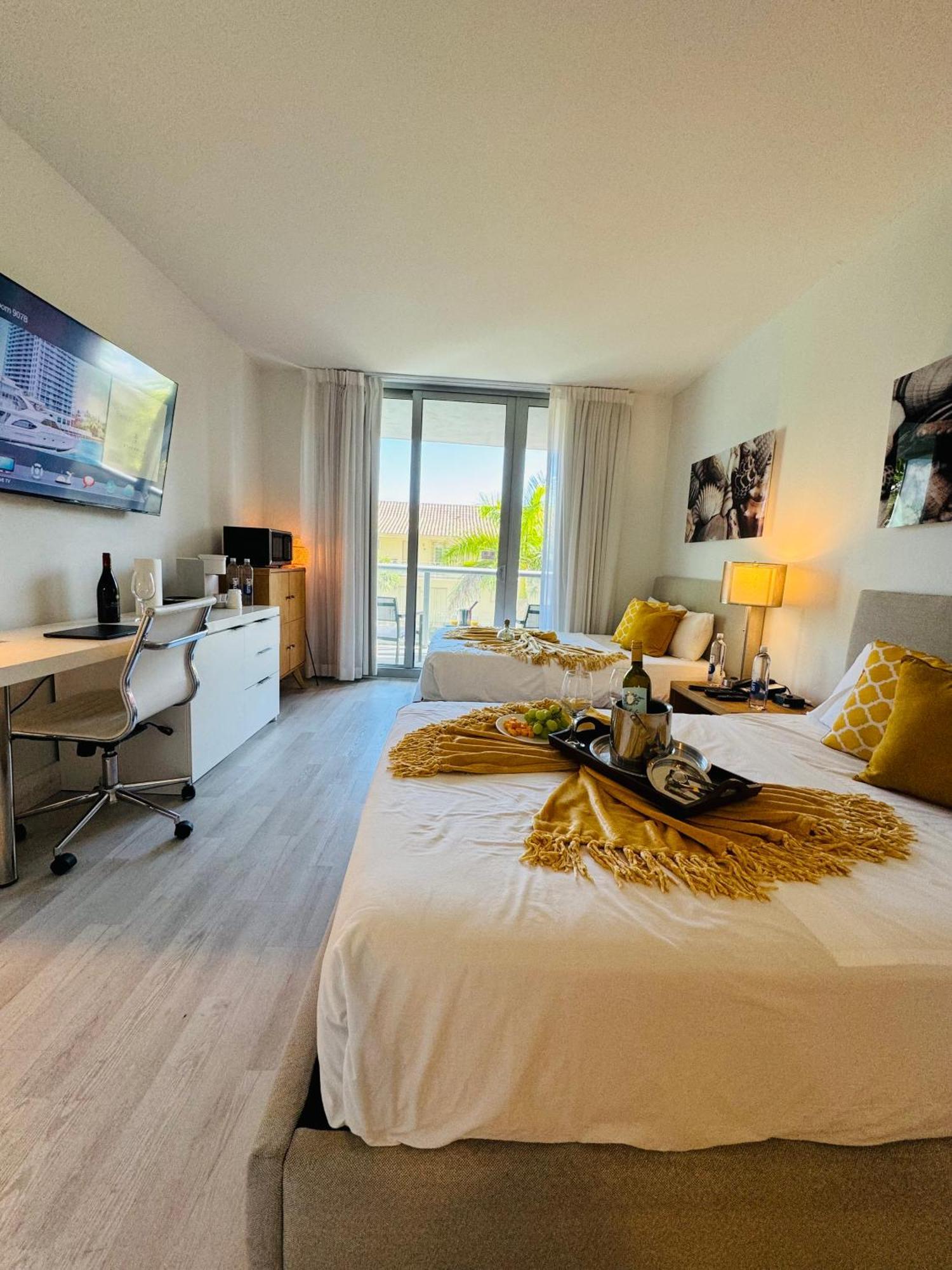 Beachwalk Resort & Condos ハランデール・ビーチ エクステリア 写真