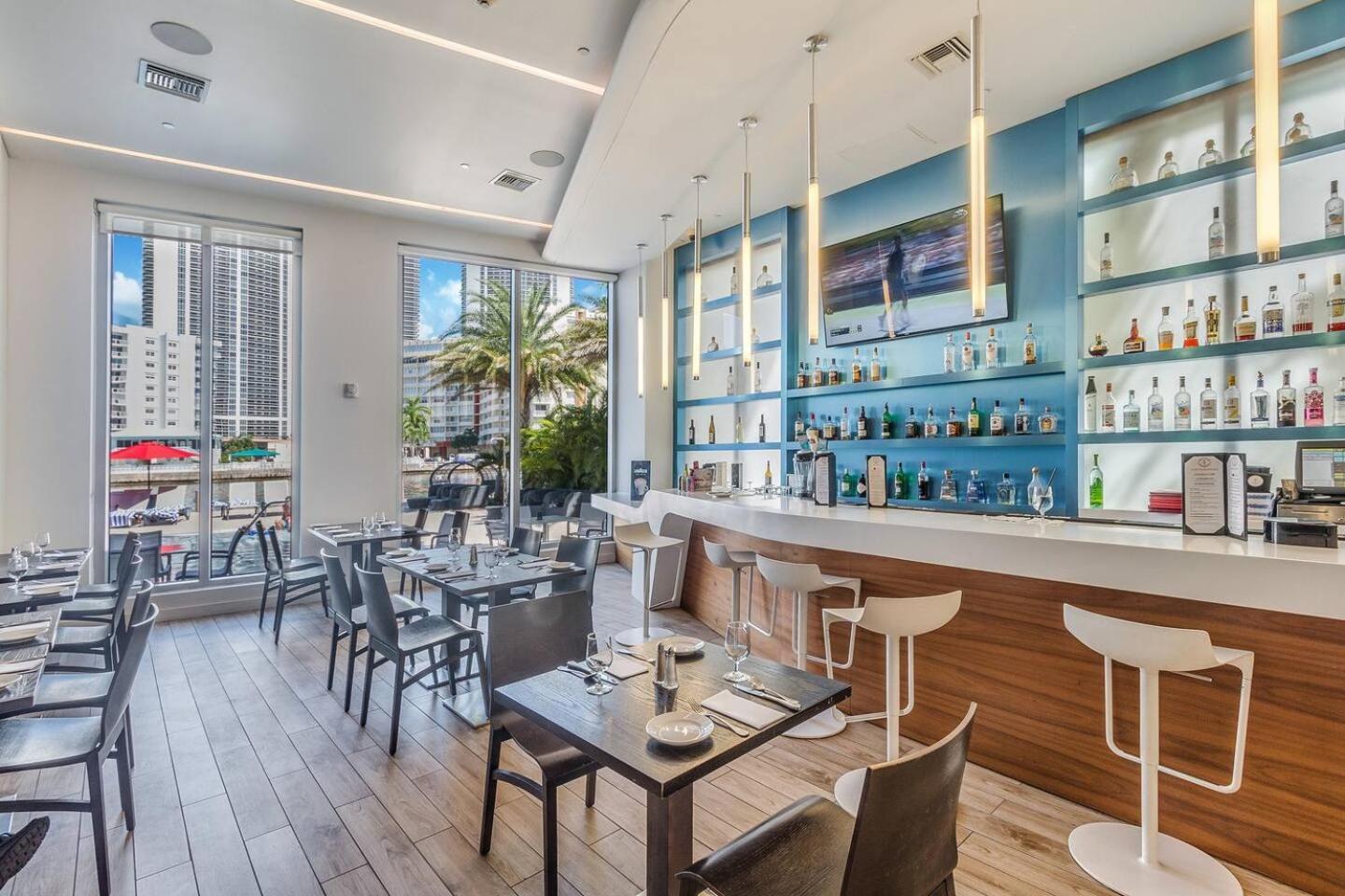 Beachwalk Resort & Condos ハランデール・ビーチ エクステリア 写真